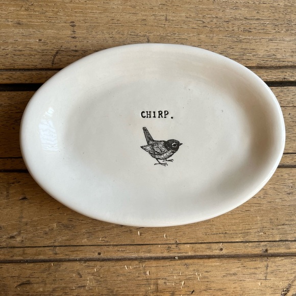 Magenta Other - Adorable bird plate. With “chirp” so cute!